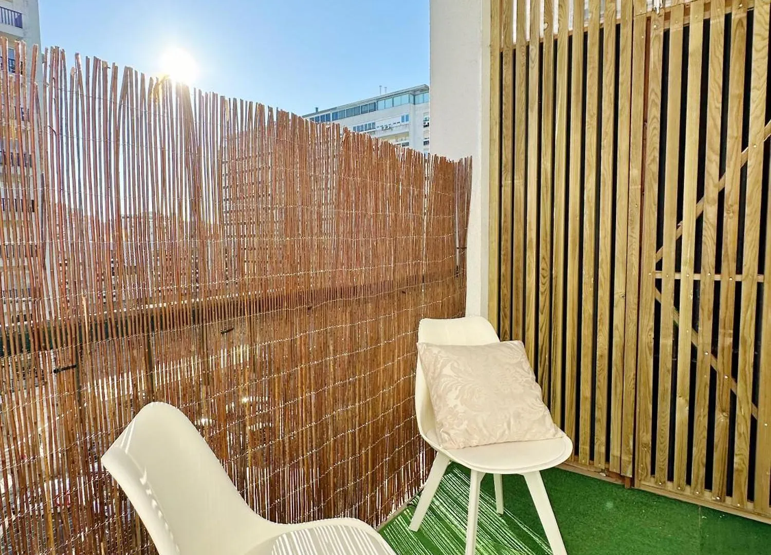 ホームステイ Soar Home I Urban Nest - Near Airport & Green Park リスボン