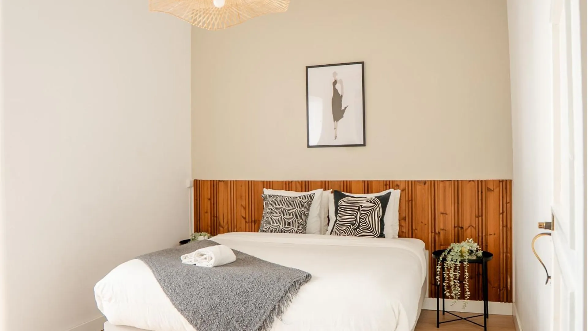 Homestay Soar Home I Urban Nest - Near Airport & Green Park Lisbon